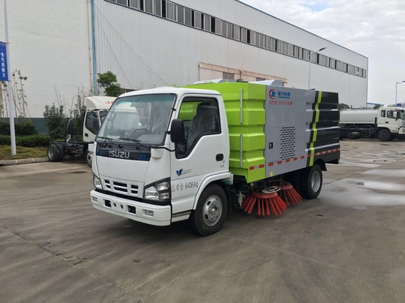 五十鈴3360掃路車(chē)圖片