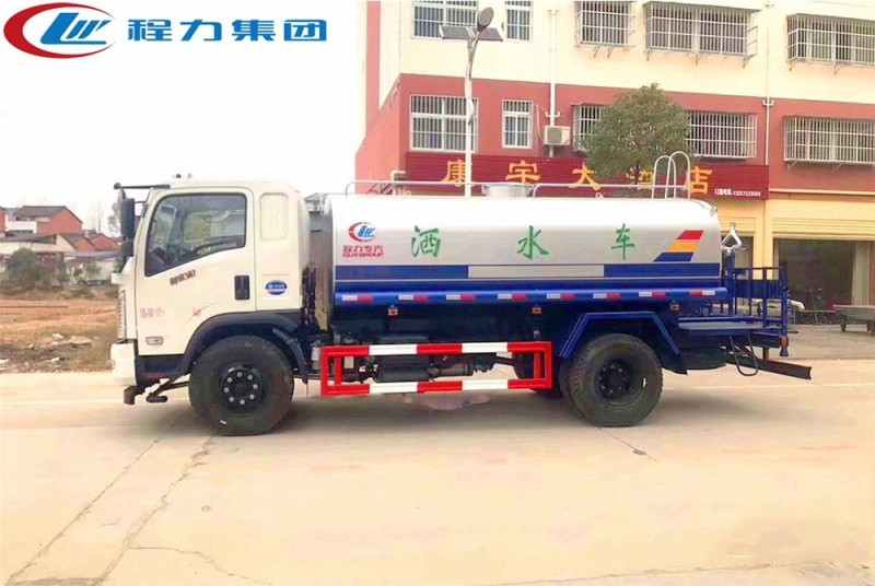 東風(fēng)D912新款8-12方灑水車