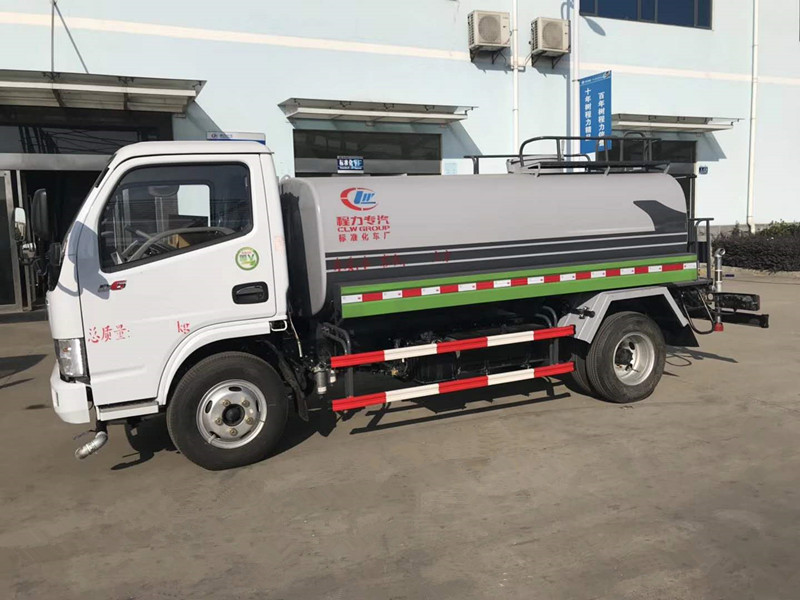 東風(fēng)小多利卡灑水車(chē)（國(guó)五5方）圖片