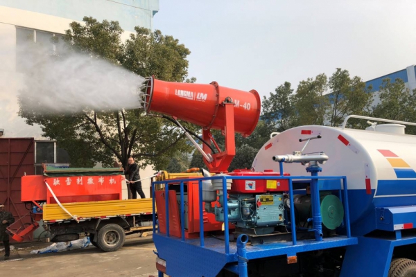 東風(fēng)大多利卡霧炮車(8噸、30-40米噴霧機(jī))圖片