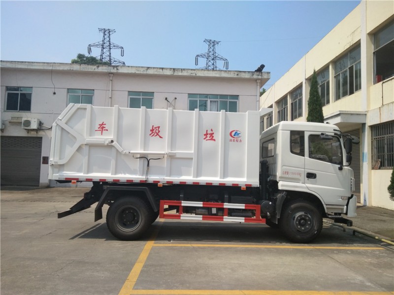 東風(fēng)專(zhuān)底12方對(duì)接垃圾車(chē)