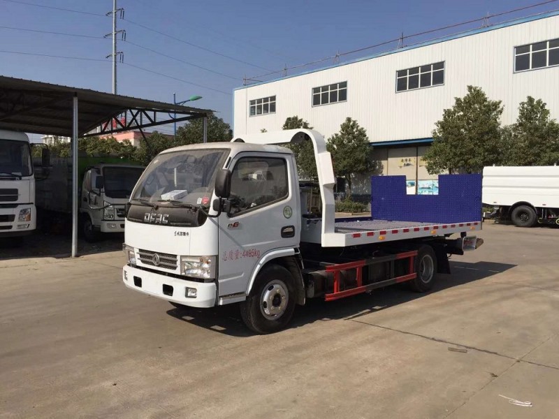 東風(fēng)多利卡藍(lán)牌一拖二清障車(chē)