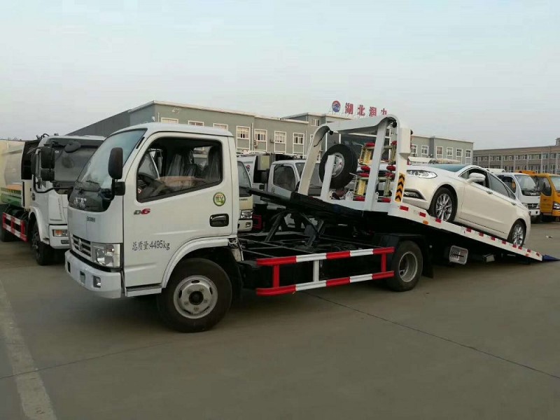 東風(fēng)多利卡藍(lán)牌一拖二清障車(chē)