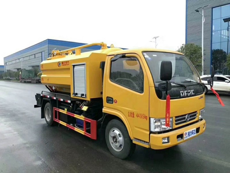 東風(fēng)藍牌6方清洗吸污車