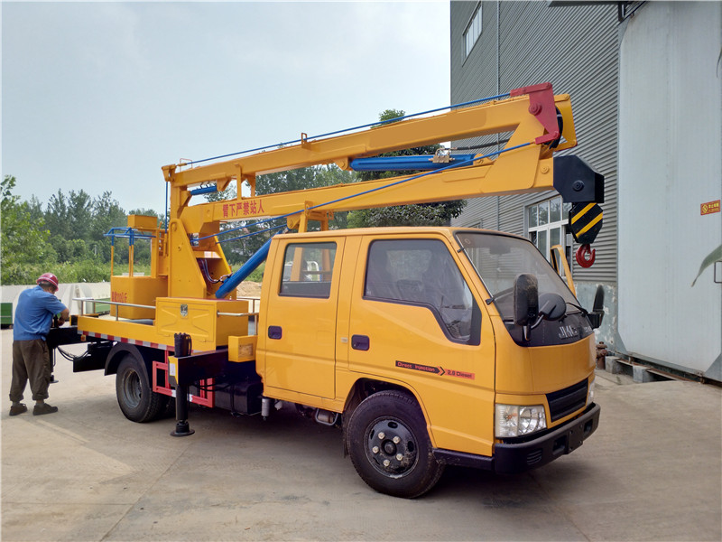 江鈴雙排12米藍牌高空作業(yè)車圖片