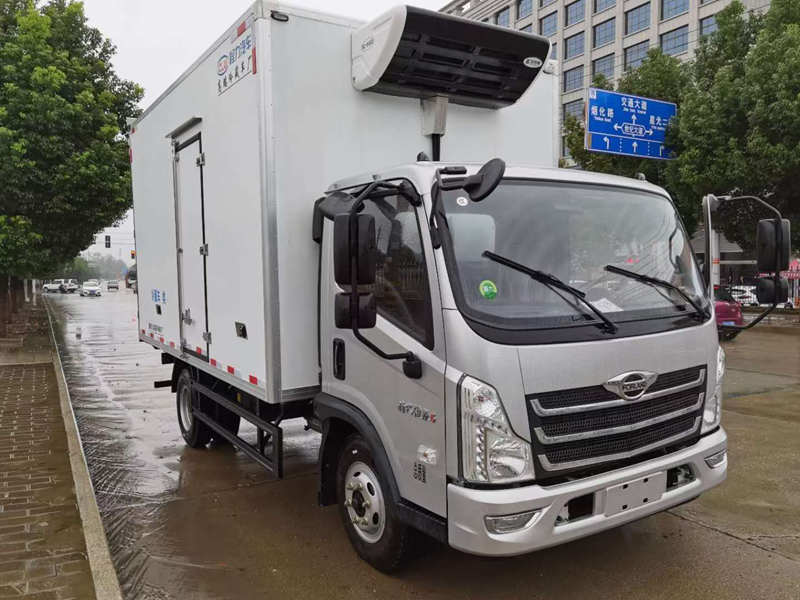 福田時(shí)代領(lǐng)航6冷藏車