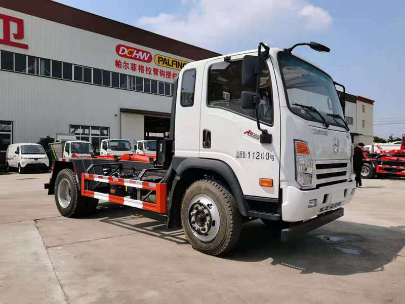 大運(yùn)勾臂式垃圾車（黃牌）