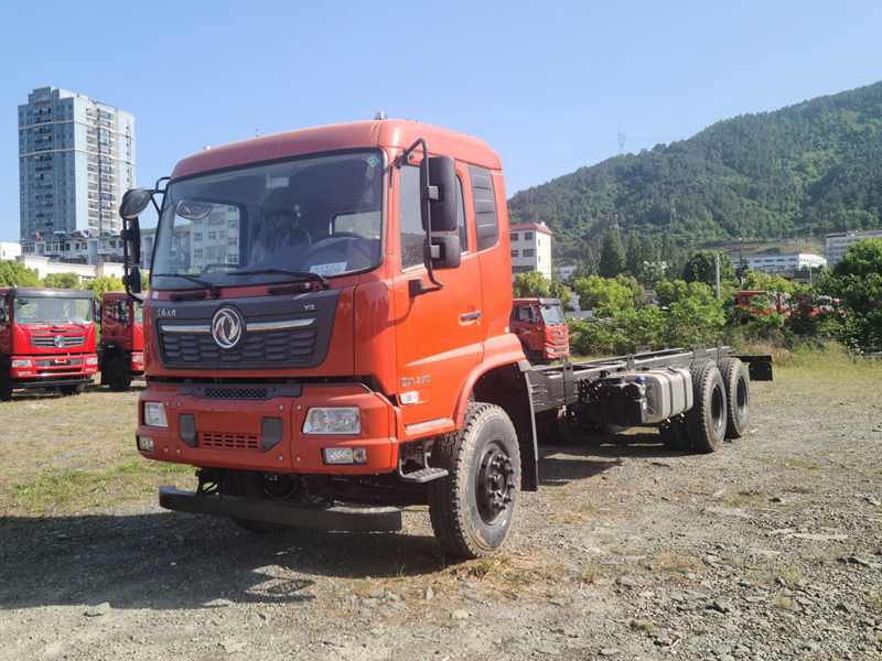 東風(fēng)天錦后八輪隨車(chē)吊