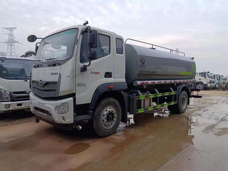 福田領(lǐng)航ES7灑水車(chē)（15方）